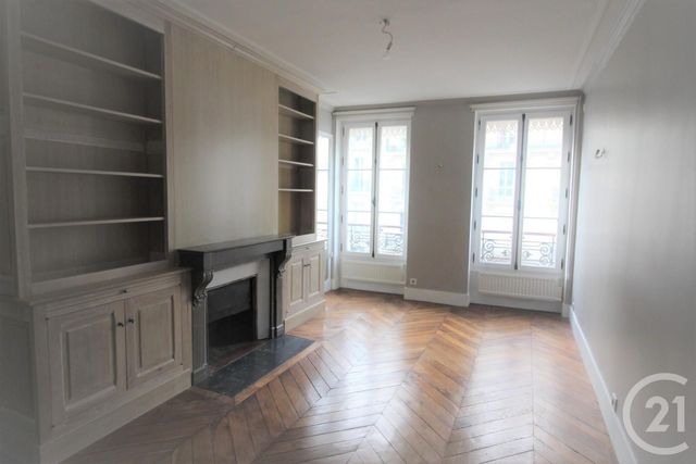 Appartement F3 à louer PARIS