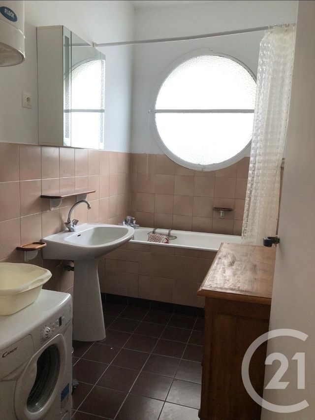Appartement F2 à louer - 2 pièces - 58.9 m2 - PARIS - 75014 - ILE-DE-FRANCE - Century 21 Olympierre
